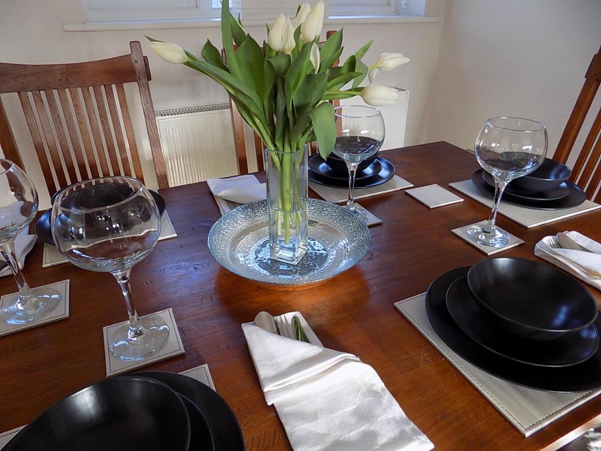 Double Award Winning 1700'S Grd 2 Listed Cottage Near Stonehenge Amesbury Extérieur photo