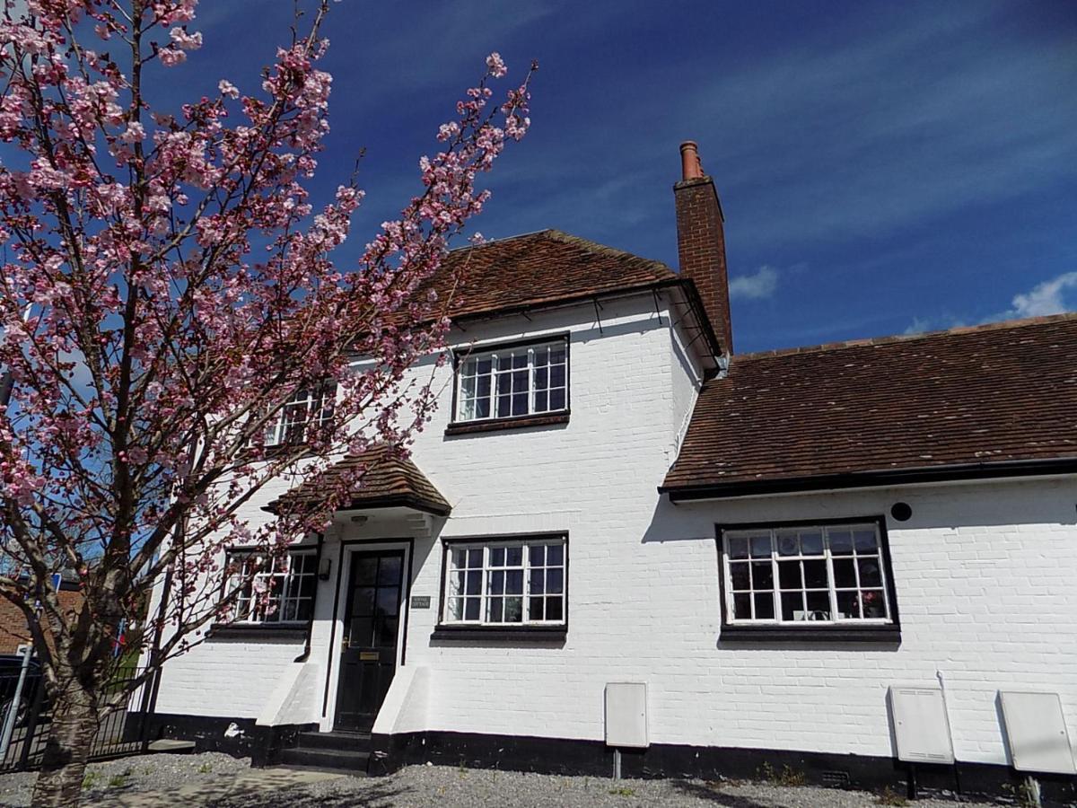 Double Award Winning 1700'S Grd 2 Listed Cottage Near Stonehenge Amesbury Extérieur photo
