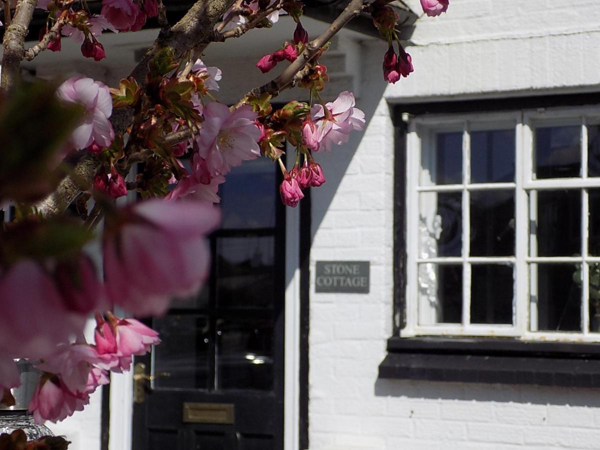 Double Award Winning 1700'S Grd 2 Listed Cottage Near Stonehenge Amesbury Extérieur photo